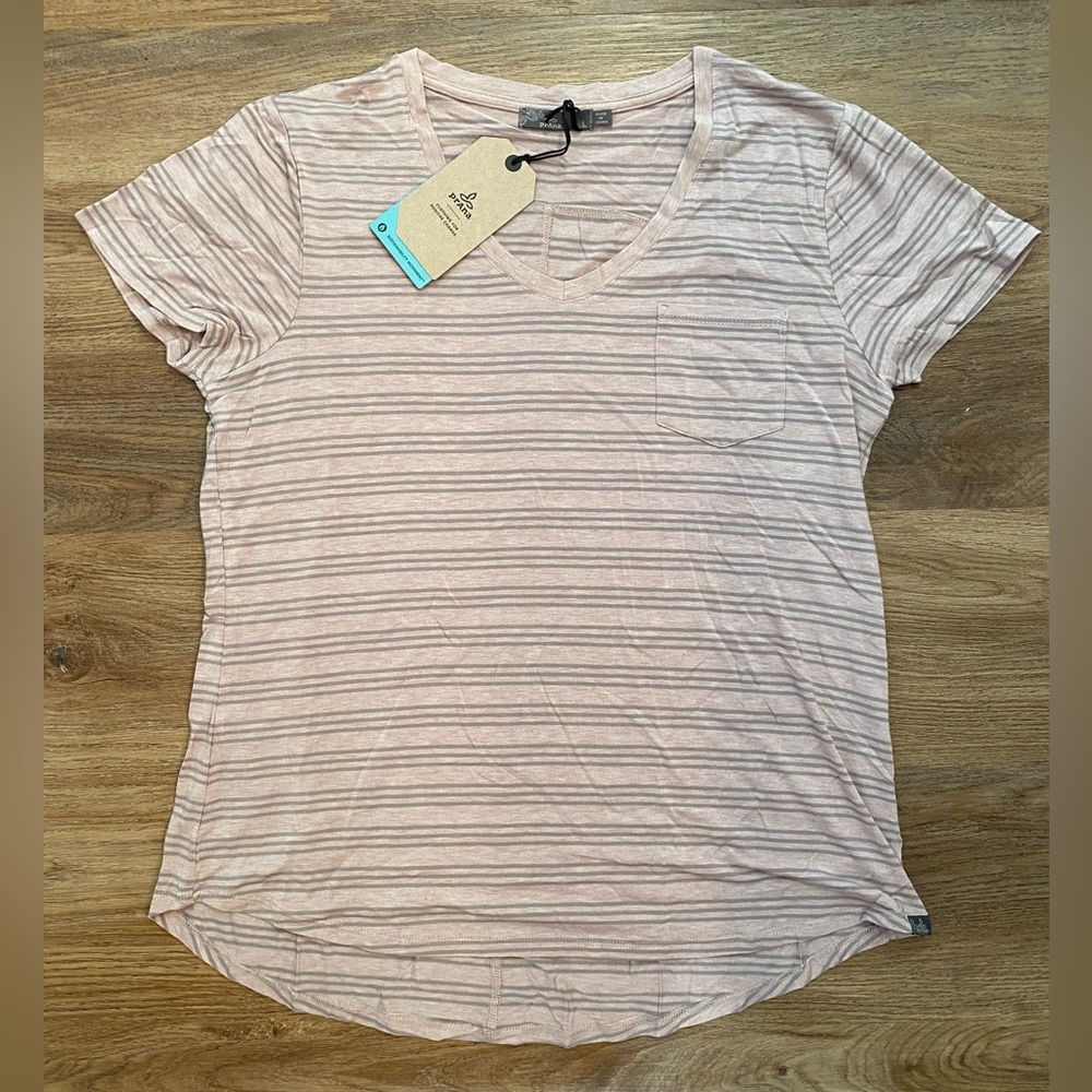 Prana foundation everyday essential v neck tee (women’s L)